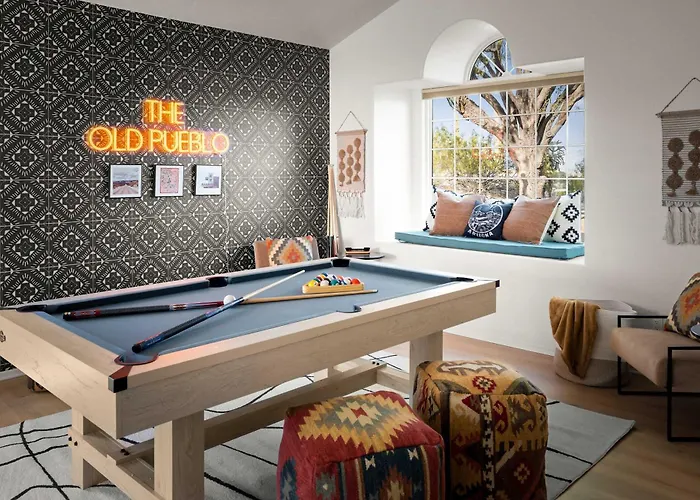 Holiday home 2 Homes - 7br Sleeps 18 - Pool - Amazing Mtn Views Tucson