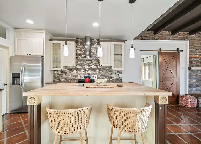 2 Homes - 7br Sleeps 18 - Pool - Amazing Mtn Views Holiday home