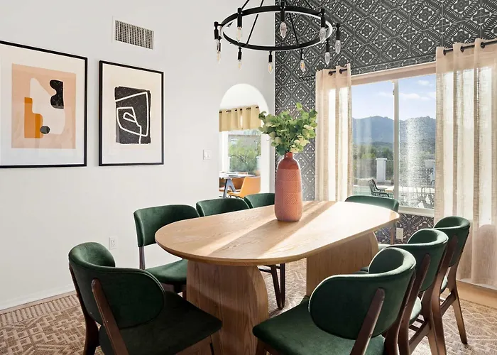 2 Homes - 7br Sleeps 18 - Pool - Amazing Mtn Views Holiday home Tucson